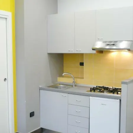 Centro Storico - Fermata Montesanto Neapol