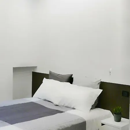 Pensjonat Centro Storico - Fermata Montesanto 4*